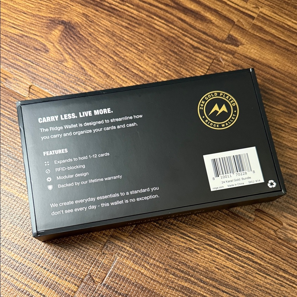 The Ridge Gold Wallet for Men - Picture 7 of 11